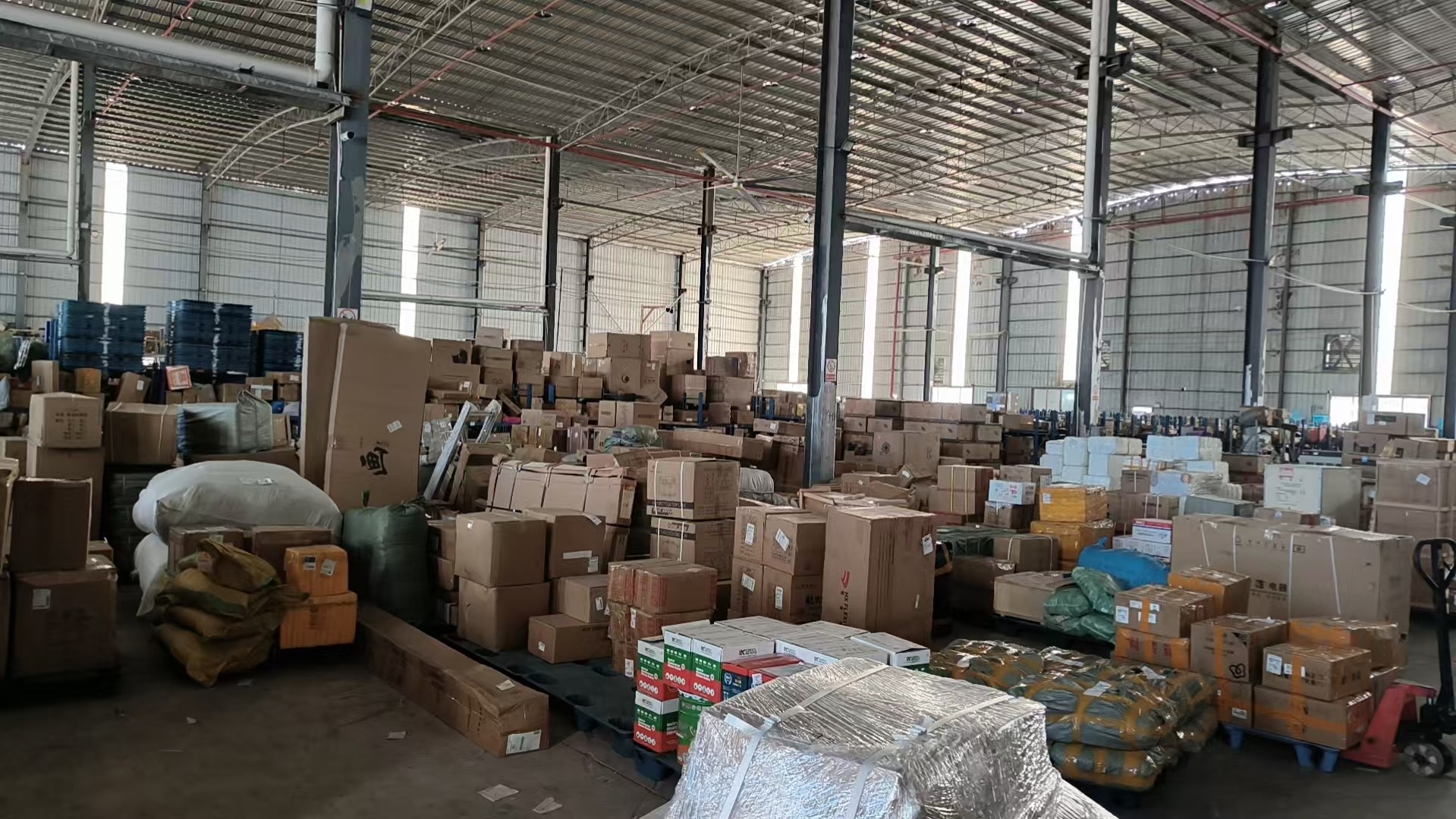 Transit warehouse